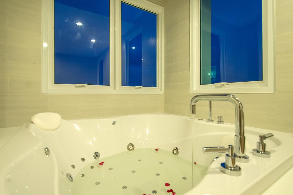 Prachuap Grand Hotel Prachuap Khiri Khan Værelse billede