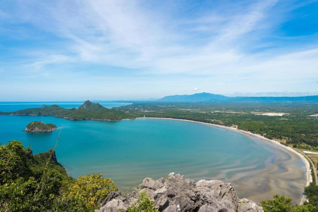 Prachuap Grand Hotel Prachuap Khiri Khan Eksteriør billede